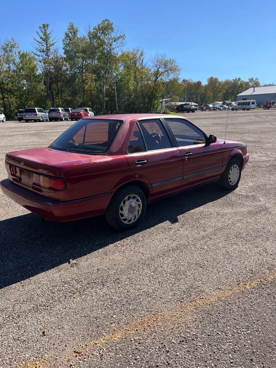 1994 Nissan Sentra XE - photo 4