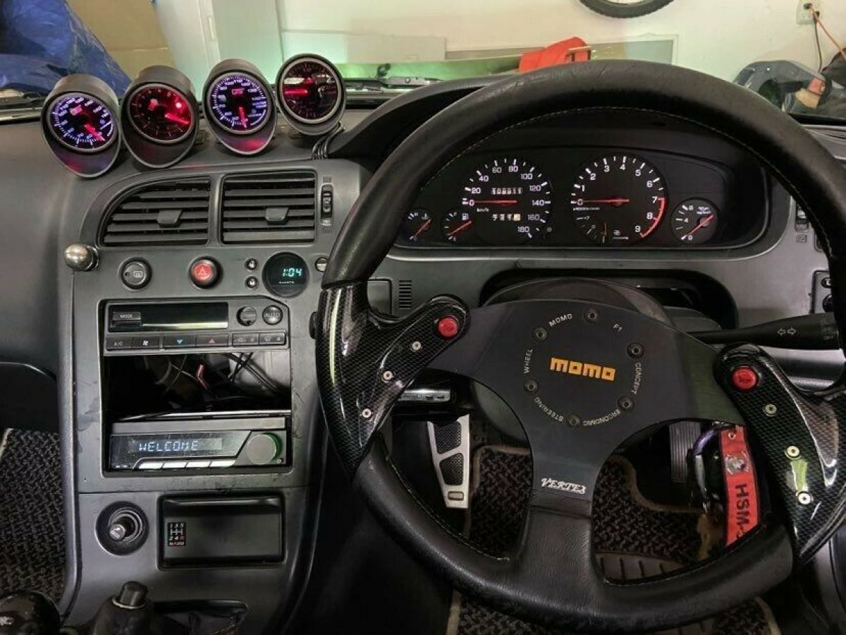 1994 Nissan Skyline - photo 2