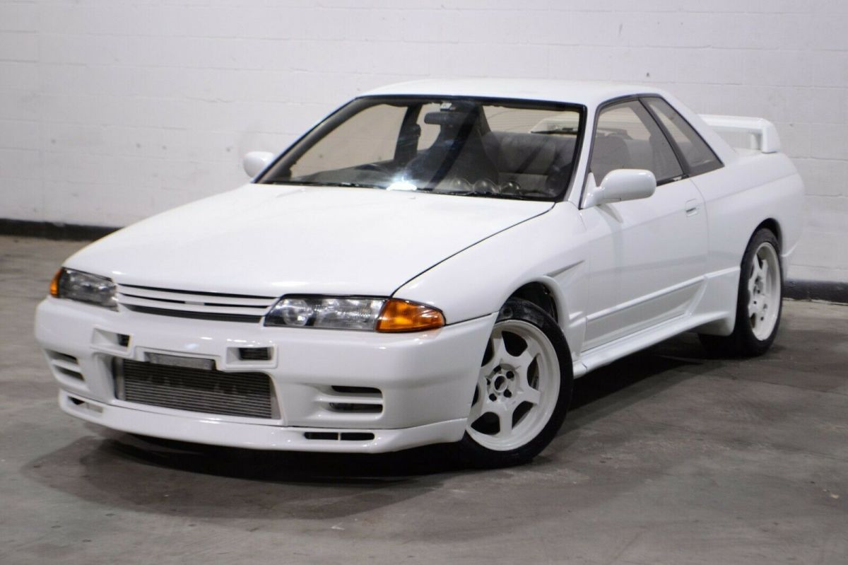 1994 Nissan Skyline GTR VSpec II 108631 Miles white coupe RB26DETT 5 speed 1994 Nissan GT-R