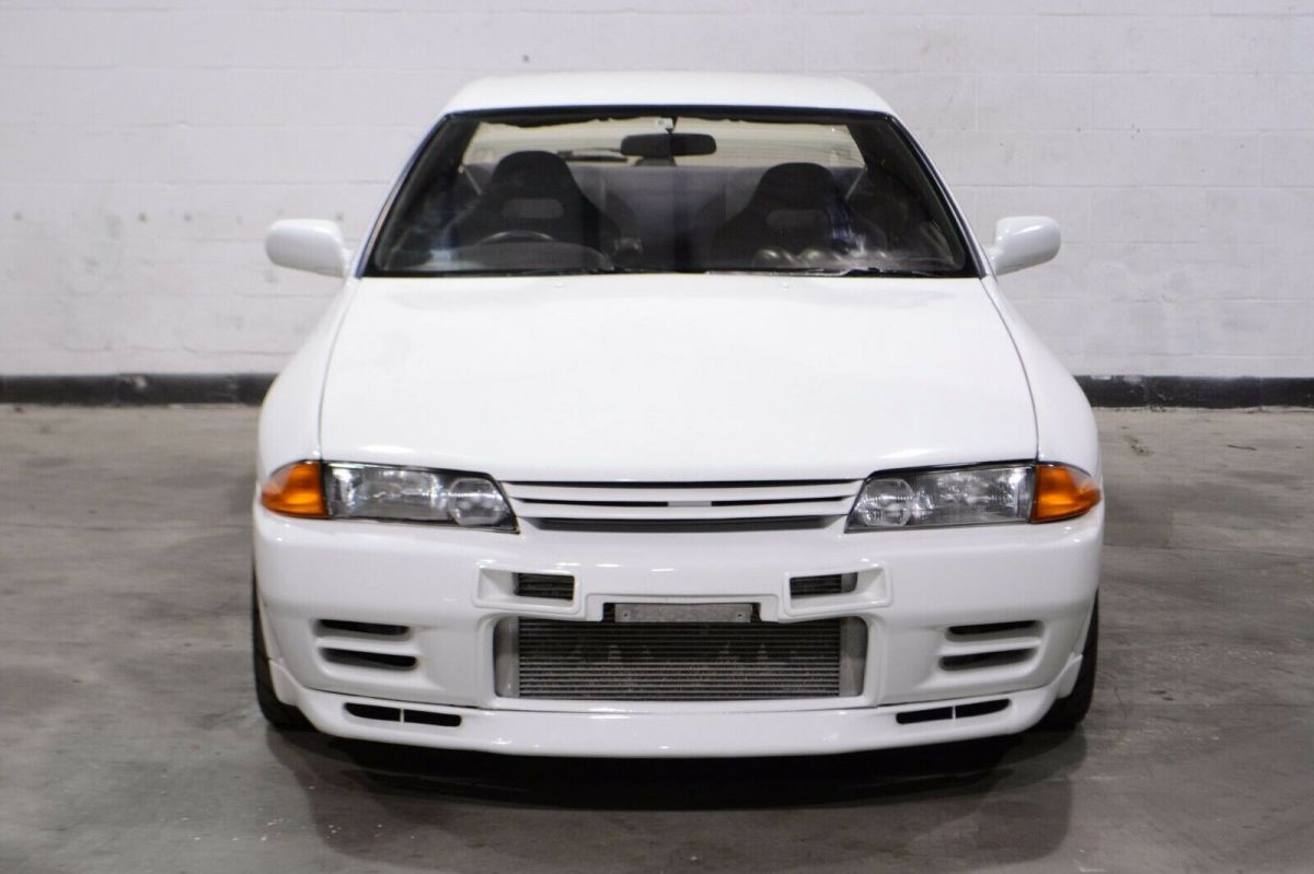 1994 Nissan GT-R - photo 2