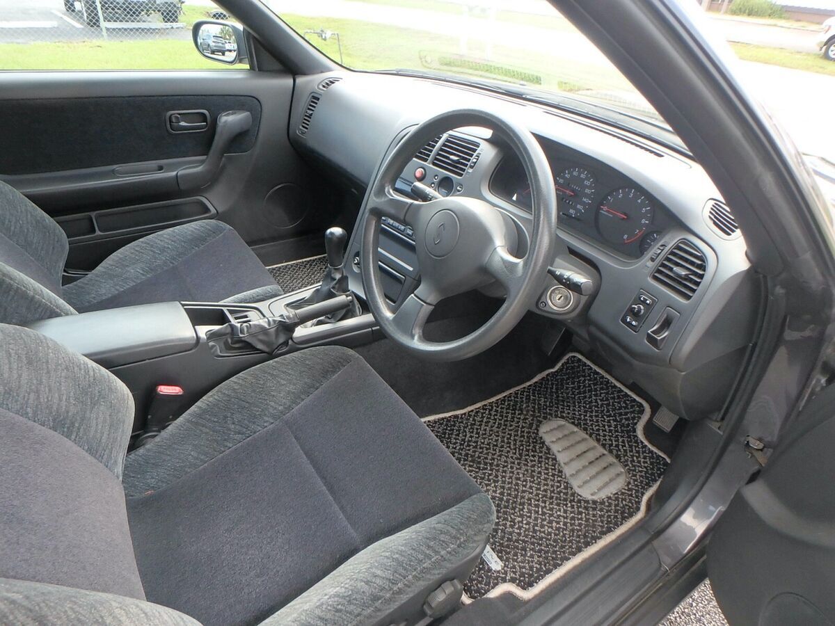 1994 Nissan Skyline - photo 12