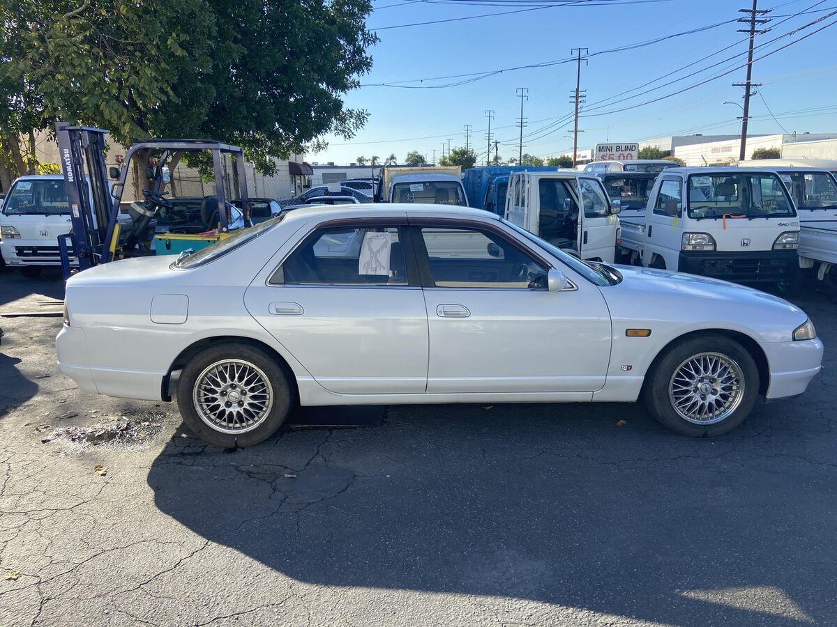 1994 Nissan Skyline - photo 2