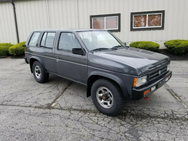1994 Nissan Pathfinder XE - photo 2