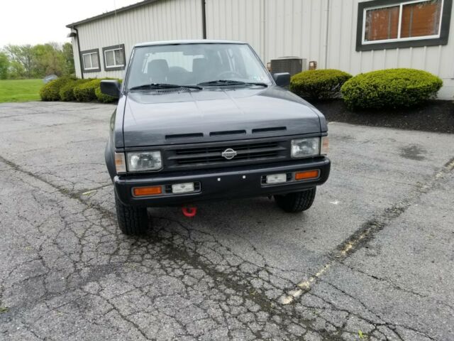 1994 Nissan Pathfinder XE - photo 3