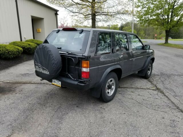 1994 Nissan Pathfinder XE - photo 4
