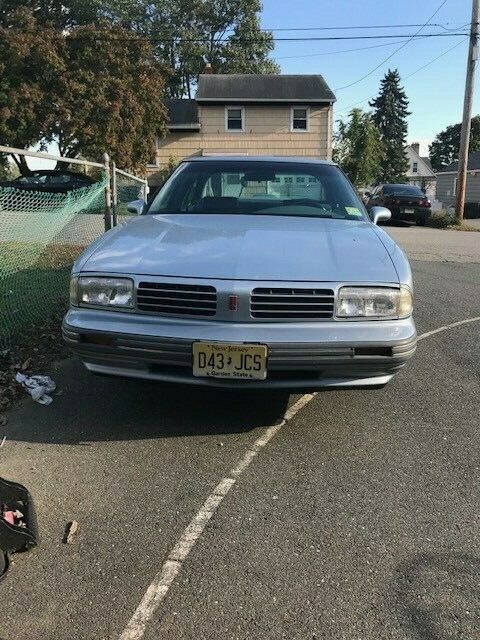 1994 Oldsmobile Eighty-Eight - photo 2