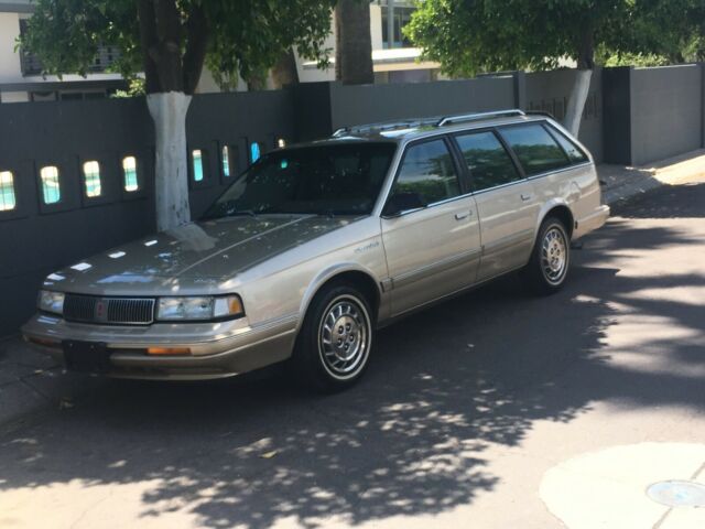 1994 Oldsmobile Custom Cruiser Wagon - photo 11