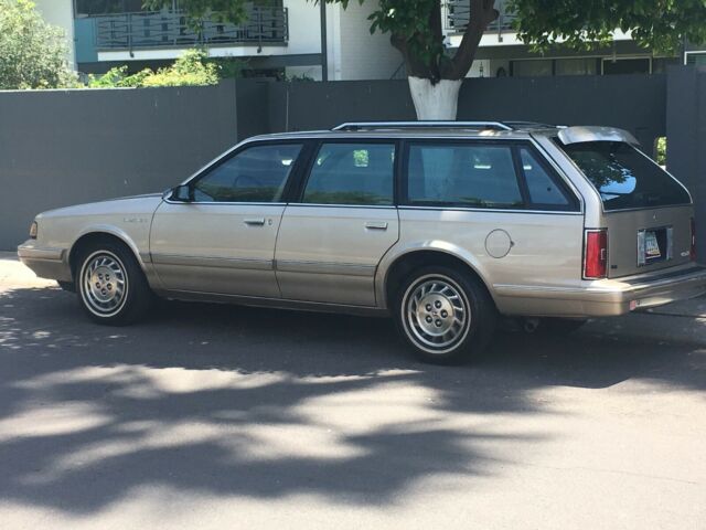 1994 Oldsmobile Custom Cruiser Wagon - photo 8