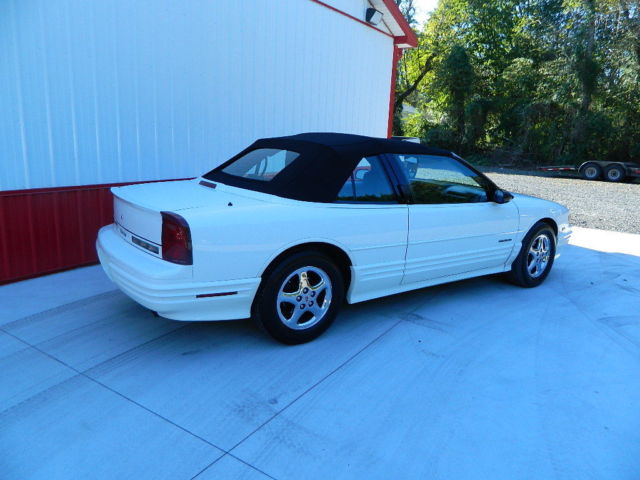 1994 Oldsmobile Cutlass Cutlass Convertible - photo 7