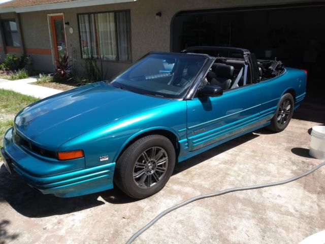 1994 Oldsmobile Cutlass Convertible. LOW miles! Clean! 1994 Oldsmobile Cutlass Supreme