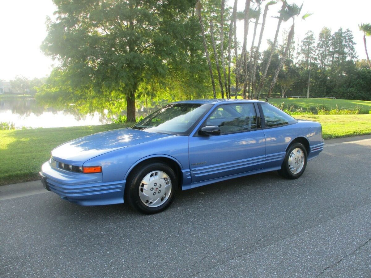 1994 OLDSMOBILE CUTLASS SUPREAME LIKE NEW INSIDE AND OUT 49,313 ACTUAL MILES 1994 Oldsmobile Cutlass
