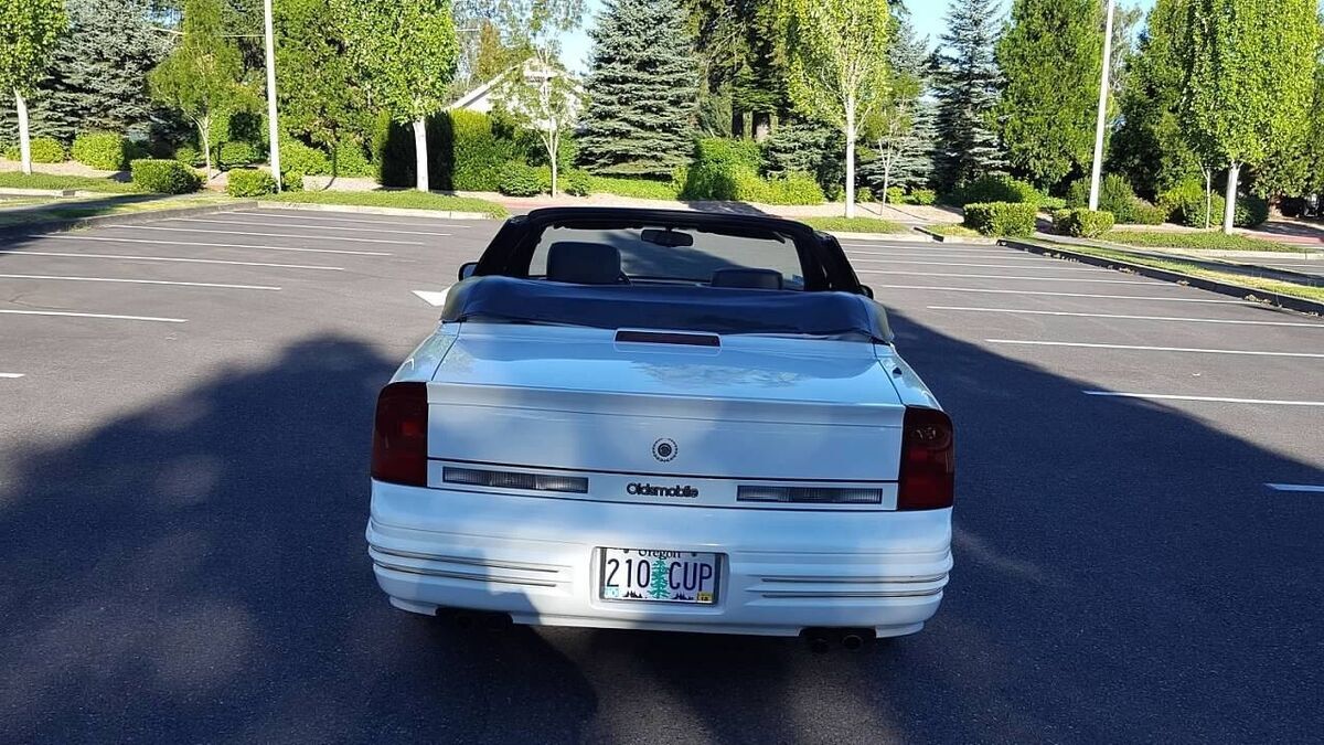 1994 Oldsmobile Cutlass Limited Edition - photo 3