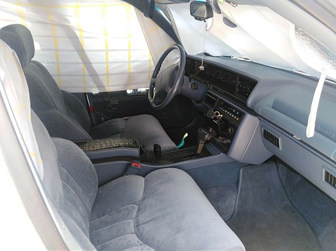 1994 Oldsmobile Cutlass Supreme S - photo 4