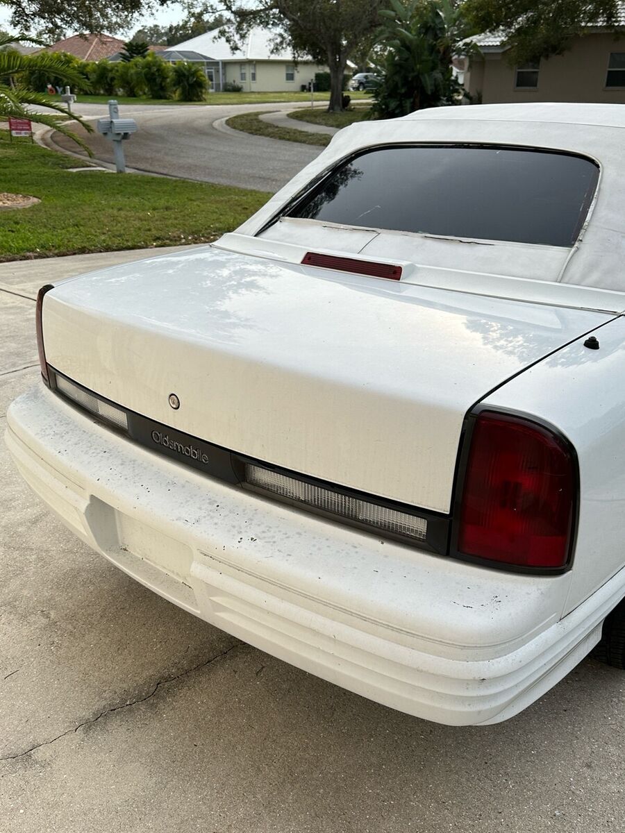1994 Oldsmobile Eighty-Eight - photo 2
