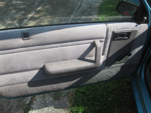 1994 Plymouth Sundance - photo 9