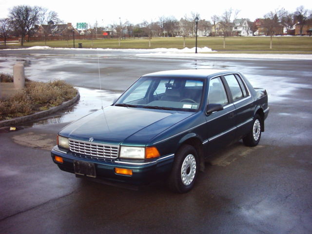 1994 Plymouth Acclaim - photo 2