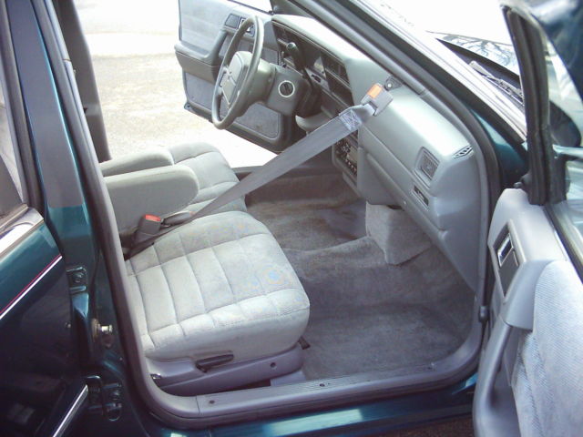 1994 Plymouth Acclaim - photo 7