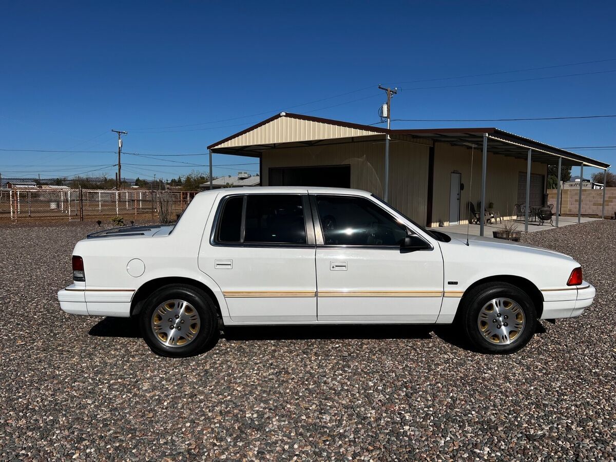 1994 Plymouth Acclaim - photo 2