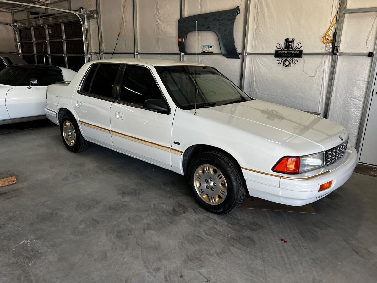 1994 Plymouth Acclaim - photo 4