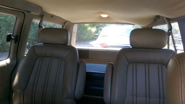 1994 Plymouth Grand Voyager 3dr LE Extended - photo 2