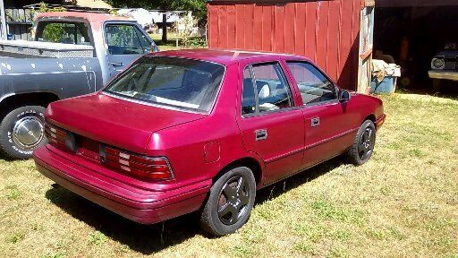 1994 Plymouth Sundance - photo 2
