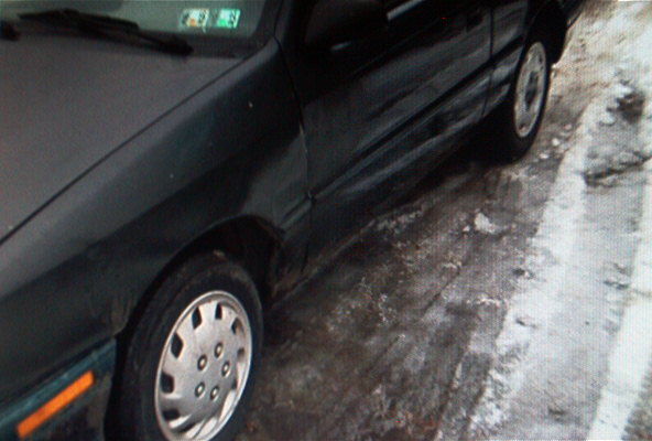 1994 Plymouth Sundance - photo 2