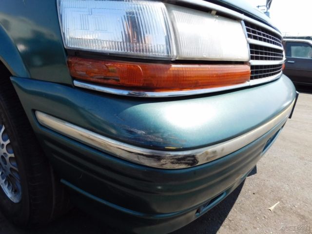 1994 Plymouth Voyager LE - photo 12