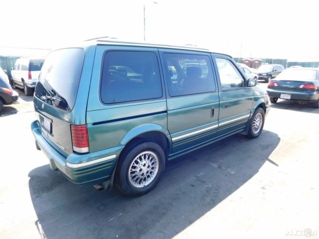 1994 Plymouth Voyager LE - photo 5