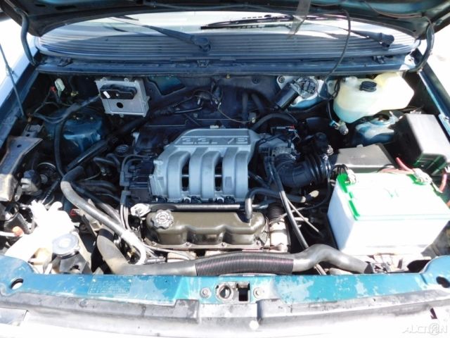 1994 Plymouth Voyager LE - photo 9