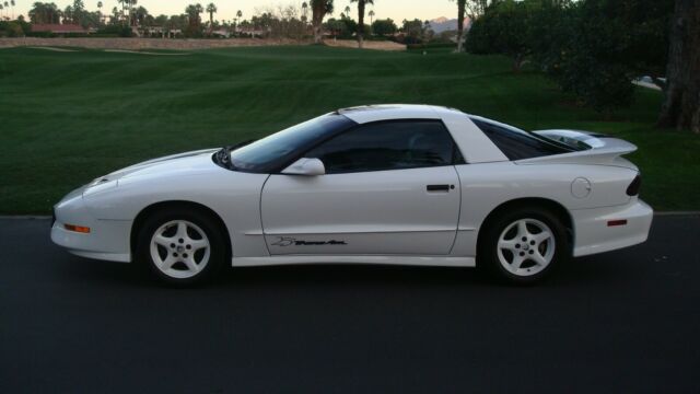 1994 Pontiac Trans Am 25 Anniv special trim - photo 11