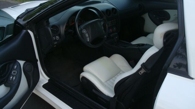 1994 Pontiac Trans Am 25 Anniv special trim - photo 3