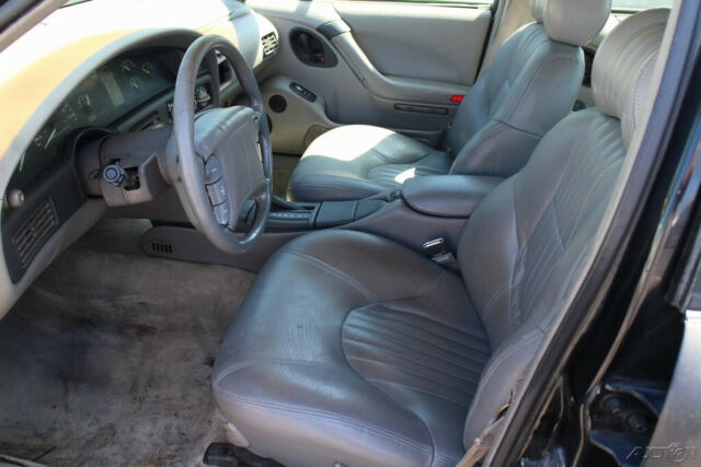 1994 Pontiac Bonneville SE - photo 10