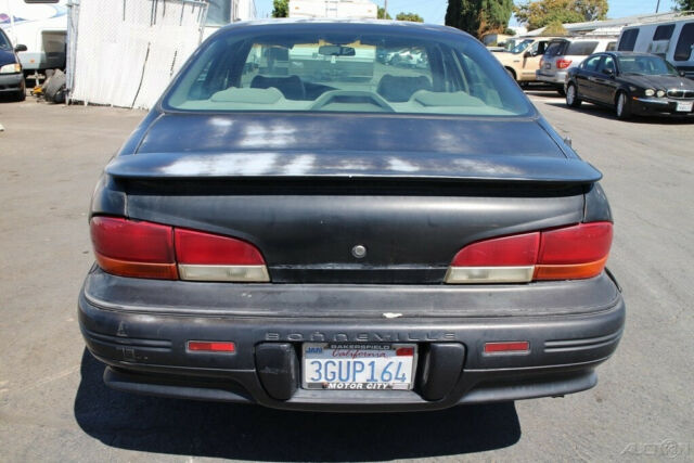 1994 Pontiac Bonneville SE - photo 4