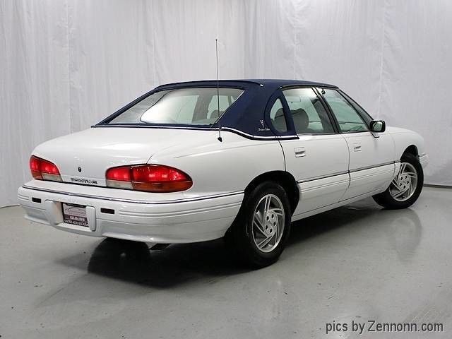 1994 Pontiac Bonneville SE - photo 8
