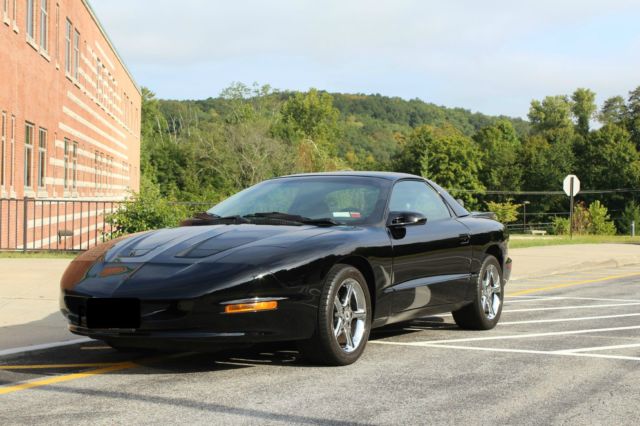 1994 Pontiac Firebird Formula, V8 - LT1, Blk/Blk, Low Miles, Show Car 1994 Pontiac Firebird