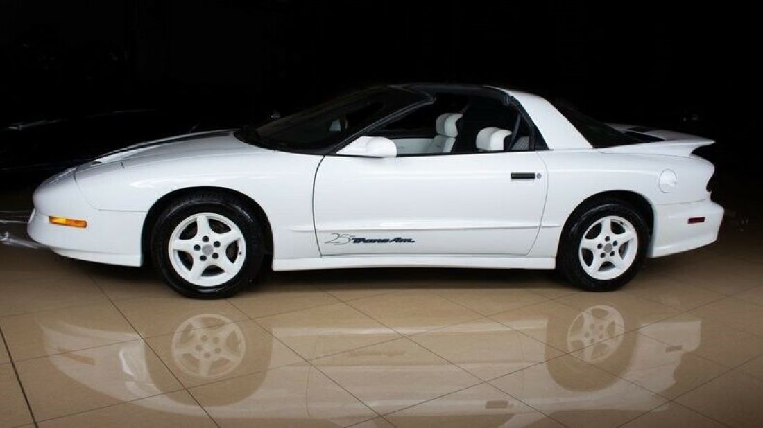 1994 Pontiac Firebird Trans Am 25th Anniversary - photo 3