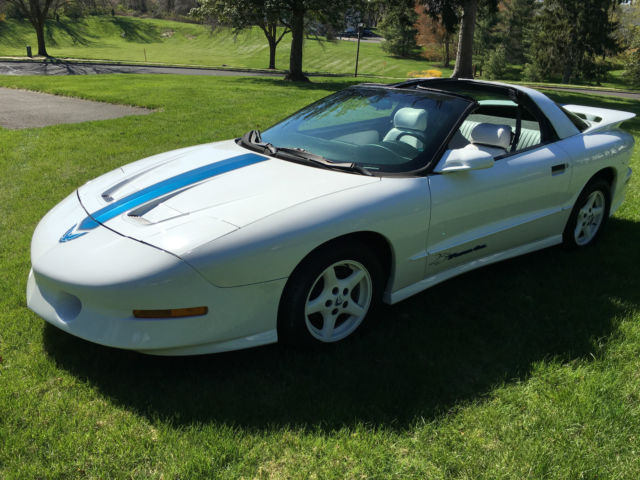 1994 Pontiac Firebird 25th anniversary edition - photo 2