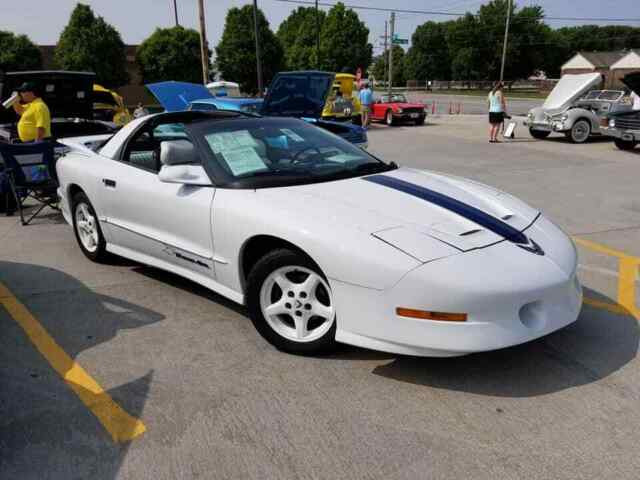 1994 Pontiac Firebird Trans Am GT 25th Anniversary T-Top Hatchback 1994 Pontiac Firebird Trans Am GT 25th Anniversary