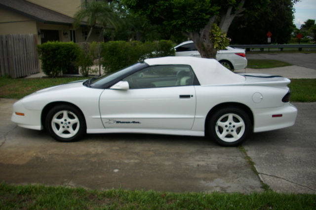 1994 Pontiac Firebird Trans Am GT Convertible 25th Anniversary Edition 1994 Pontiac Trans Am Trans Am GT Convertiblr