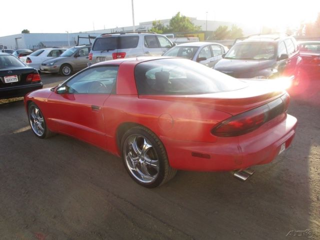 1994 Pontiac Firebird Base Coupe 2-Door - photo 5