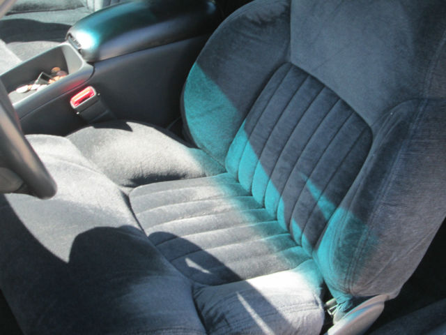 1994 Pontiac Grand Prix SE Coupe 2-Door - photo 12