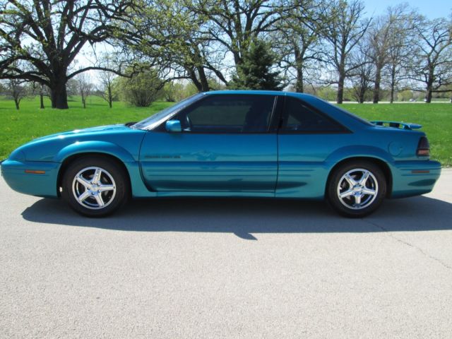 1994 Pontiac Grand Prix SE Coupe 2-Door - photo 2