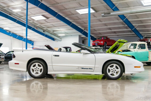 1994 Pontiac Firebird 7k Mile 25th Anniversary Trans Am GT Convertible - photo 2