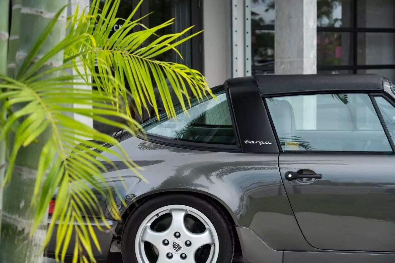 1994 Porsche 911 Carrera 2 2dr Targa Coupe - photo 3