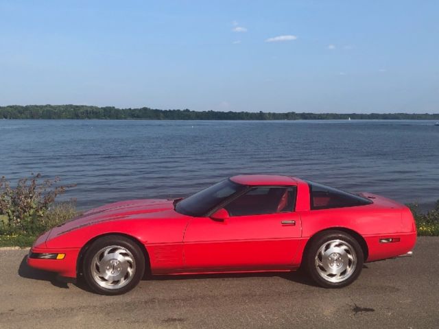 1994 red Chevrolet Corvette targa top LT1 Only 28K orig miles no reserve 1994 Chevrolet Corvette LT1