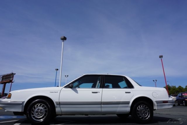 1994 Oldsmobile Cutlass S sedan - photo 4