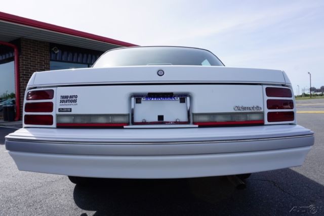 1994 Oldsmobile Cutlass S sedan - photo 9
