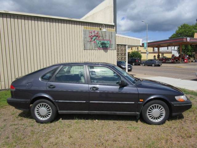 1994 Saab 900 SE V6 4dr Hatchback - photo 5