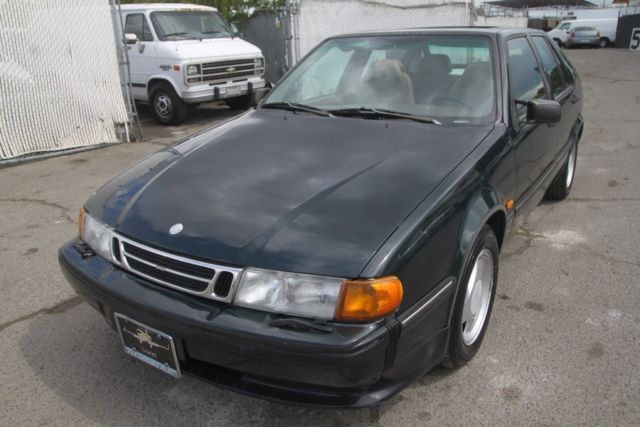 1994 Saab 9000 CSE Manual 4 Cylinder NO RESERVE 1994 Saab 9000 CSE Hatchback 4-Door