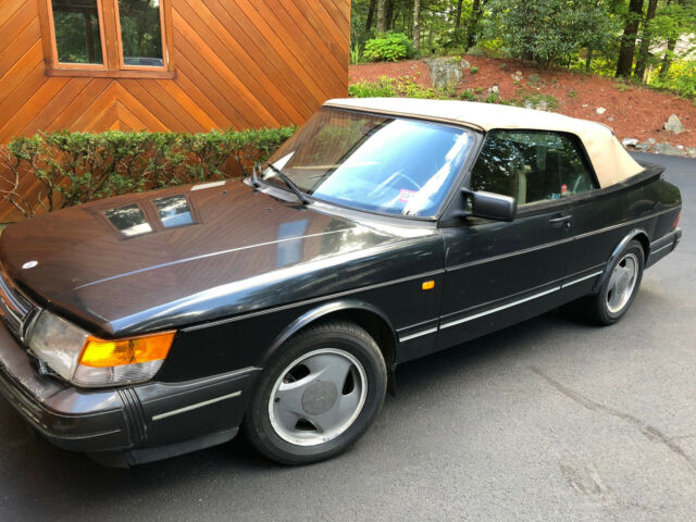 1994 SAAB 900T Commemorative Edition Convertible 1994 Saab 900 Turbo Convertible 2-Door